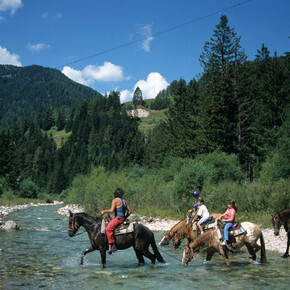 Reiterhof „Happy Ranch" in Campitello di Fassa  